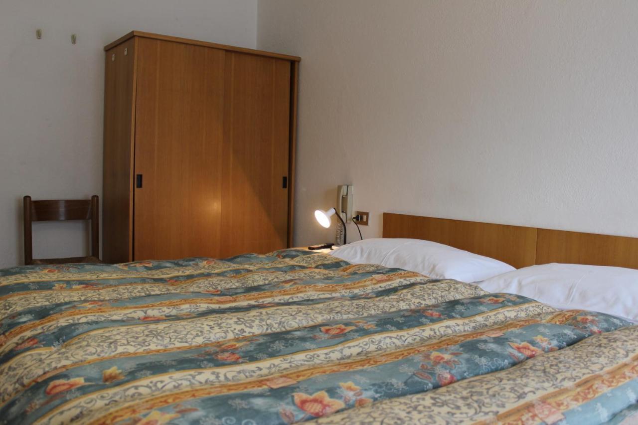 Garni Hirsch Hotel Canazei Exterior photo
