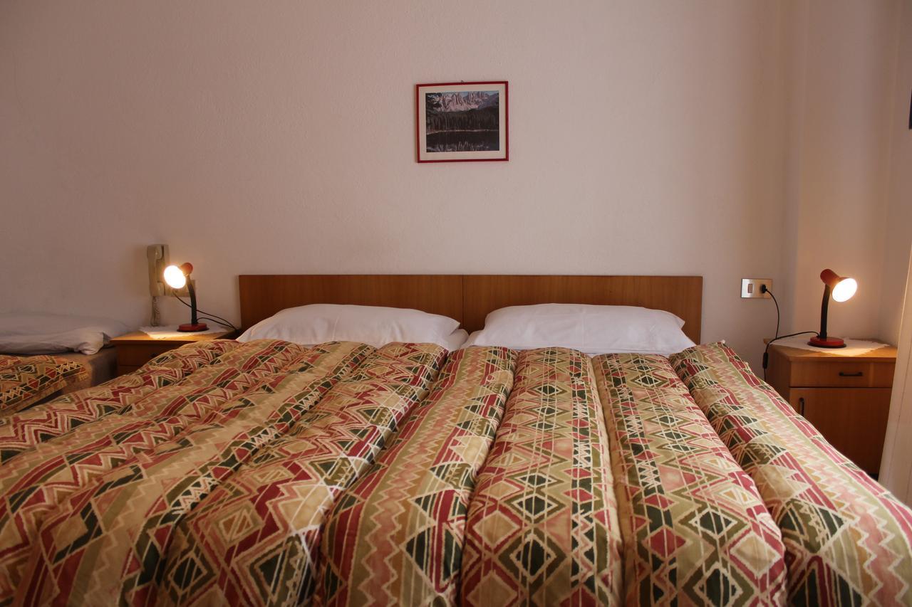 Garni Hirsch Hotel Canazei Exterior photo