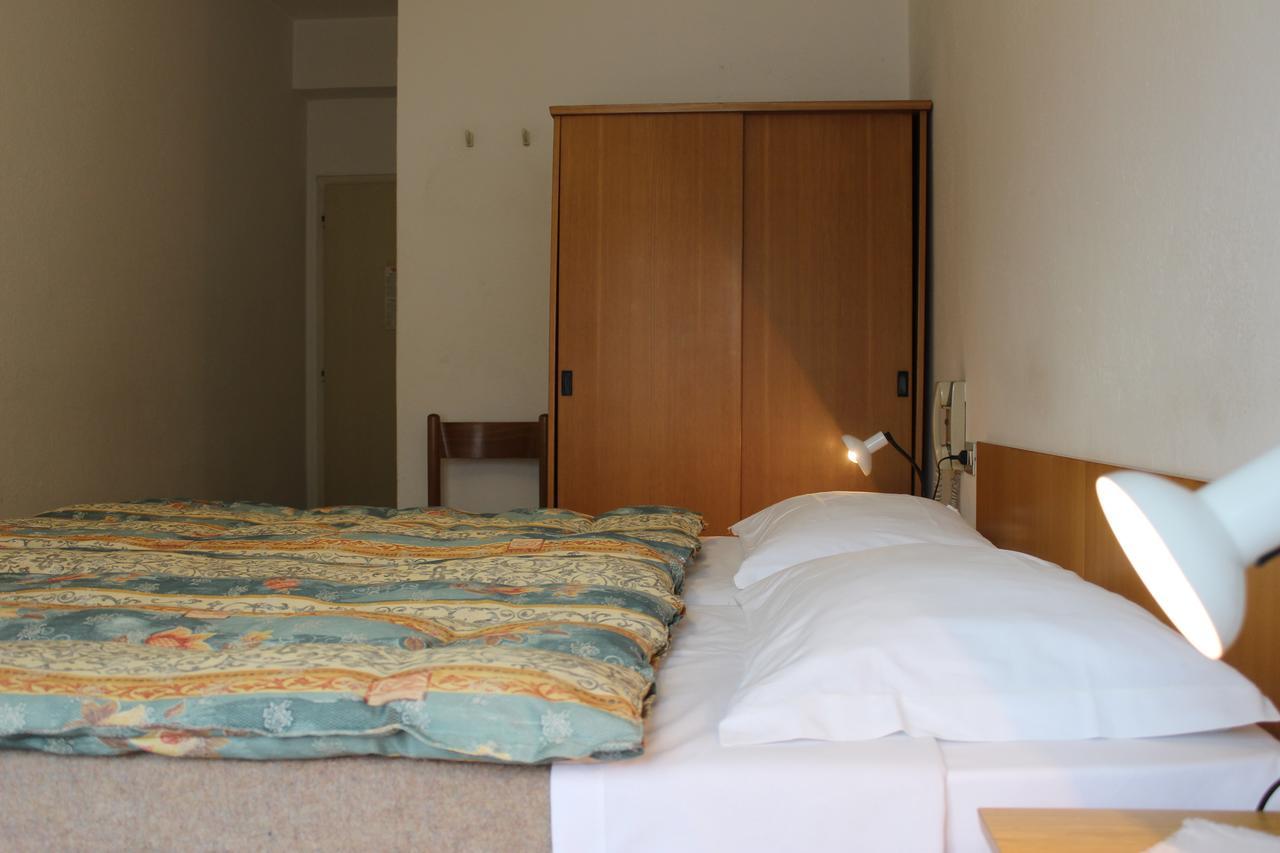 Garni Hirsch Hotel Canazei Exterior photo